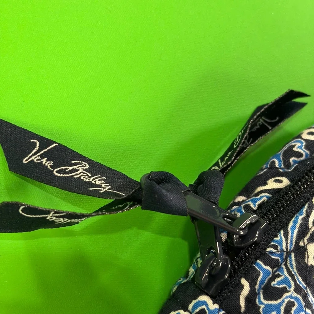 Retired Vera Bradley Blue Bandanna Quilted Cosmetic Bag Paisley Travel Organizer